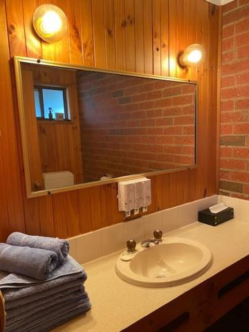 Country Roads Motel Peak Hill Bagian luar foto